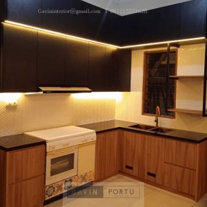 Design Kitchen Set Minimalis Murah Motif Kayu & Black Condet Kramat Jati Jakarta ID5125PT